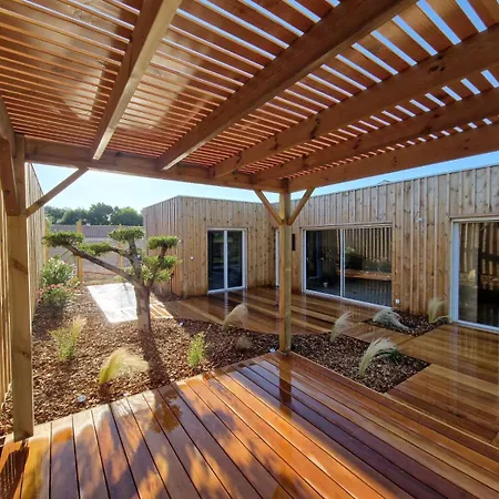 Du Golf De Laurent De La Pree בית נופש